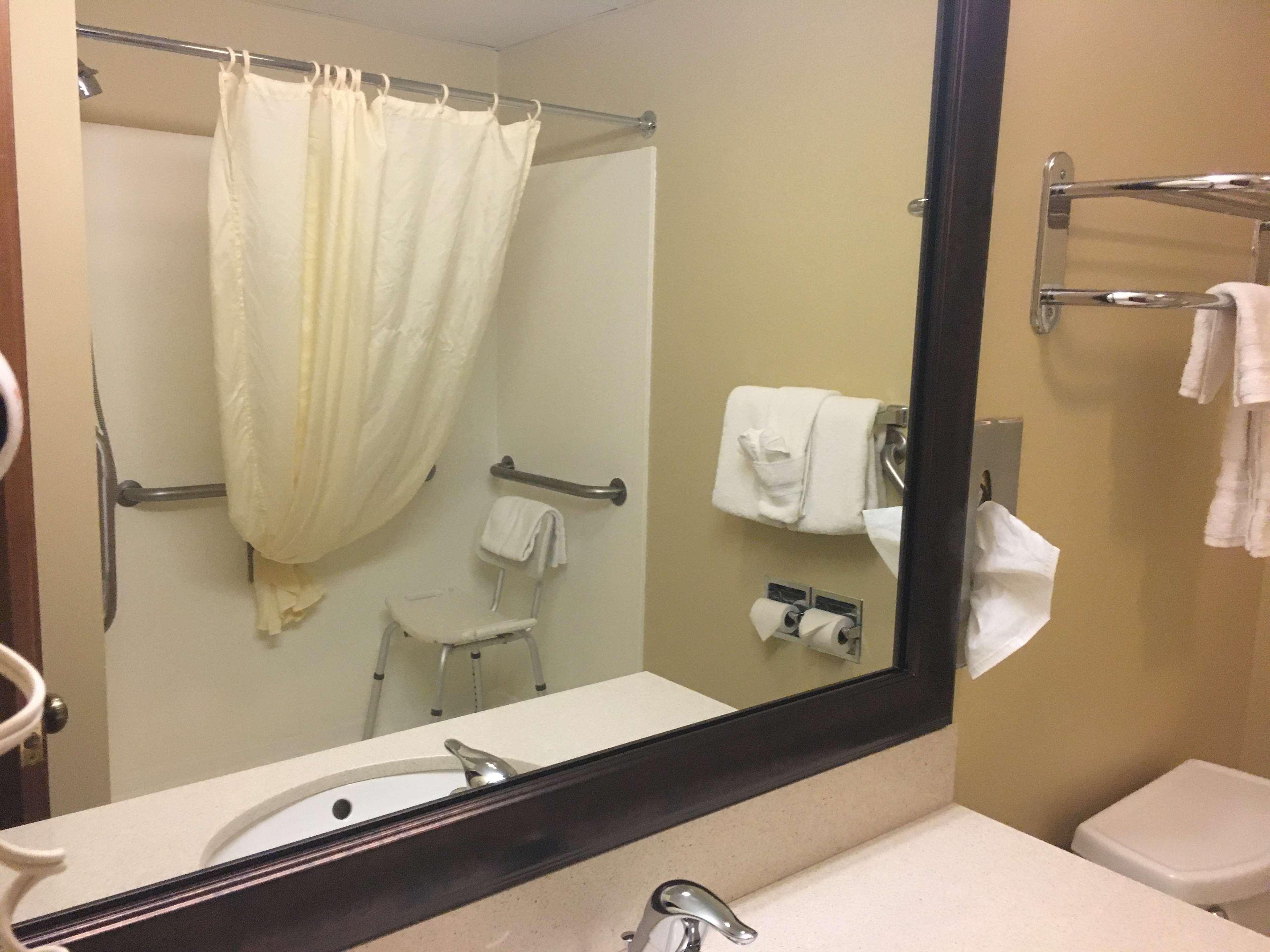 Best Western Inn Rice Lake Exterior photo